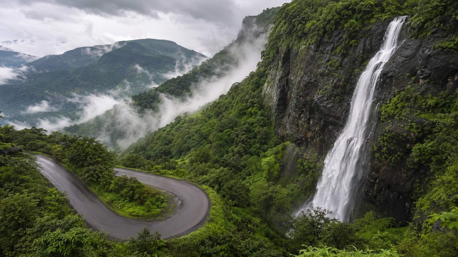 A Slow Weekend at Gaganbawda: Kolhapur’s Cloud-Wrapped Sahyadri Escape
