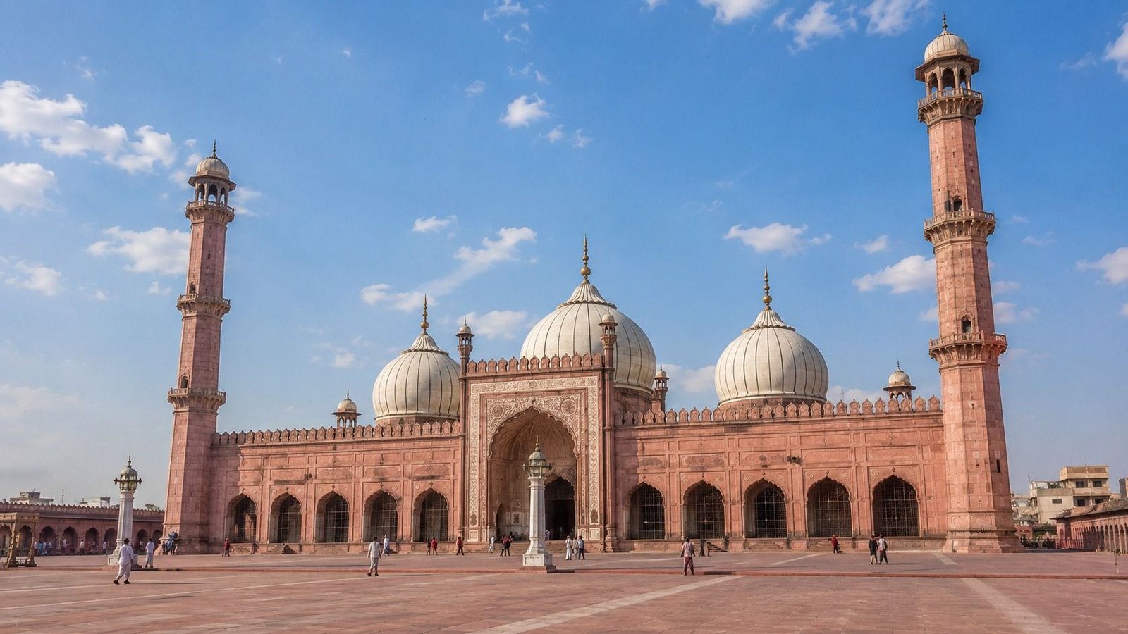 The pink Taj-ul-Masajid mosque in Bhopal, Madhya Pradesh
